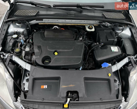 Серый Форд Мондео, объемом двигателя 2 л и пробегом 250 тыс. км за 7000 $, фото 4 на Automoto.ua