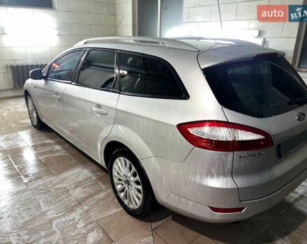 Серый Форд Мондео, объемом двигателя 2 л и пробегом 40 тыс. км за 8300 $, фото 2 на Automoto.ua