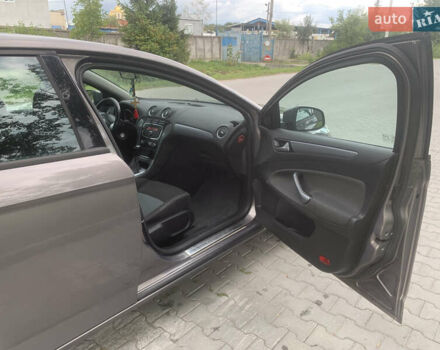 Сірий Форд Мондео, об'ємом двигуна 2 л та пробігом 276 тис. км за 7600 $, фото 9 на Automoto.ua