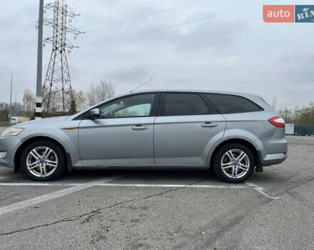 Серый Форд Мондео, объемом двигателя 2 л и пробегом 250 тыс. км за 7000 $, фото 3 на Automoto.ua