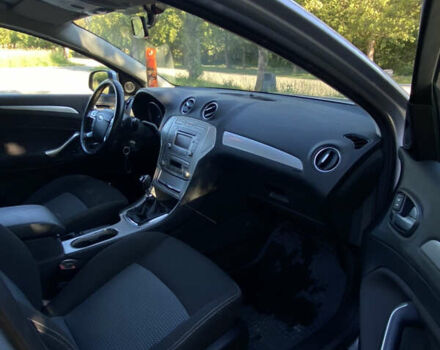 Серый Форд Мондео, объемом двигателя 2 л и пробегом 281 тыс. км за 6400 $, фото 14 на Automoto.ua