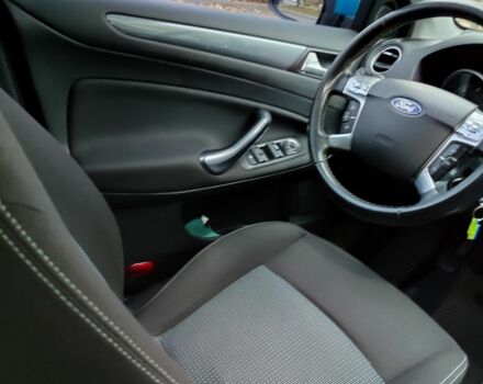 Сірий Форд Мондео, об'ємом двигуна 2 л та пробігом 262 тис. км за 8300 $, фото 13 на Automoto.ua