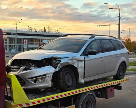 Сірий Форд Мондео, об'ємом двигуна 1.6 л та пробігом 150 тис. км за 2300 $, фото 1 на Automoto.ua