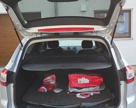 Серый Форд Мондео, объемом двигателя 1.6 л и пробегом 253 тыс. км за 3150 $, фото 4 на Automoto.ua