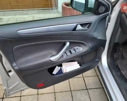 Серый Форд Мондео, объемом двигателя 1.6 л и пробегом 253 тыс. км за 3150 $, фото 5 на Automoto.ua