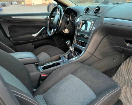 Сірий Форд Мондео, об'ємом двигуна 1.6 л та пробігом 150 тис. км за 2300 $, фото 11 на Automoto.ua