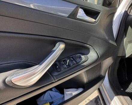 Серый Форд Мондео, объемом двигателя 2 л и пробегом 310 тыс. км за 7200 $, фото 16 на Automoto.ua