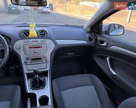 Серый Форд Мондео, объемом двигателя 2 л и пробегом 240 тыс. км за 6450 $, фото 11 на Automoto.ua