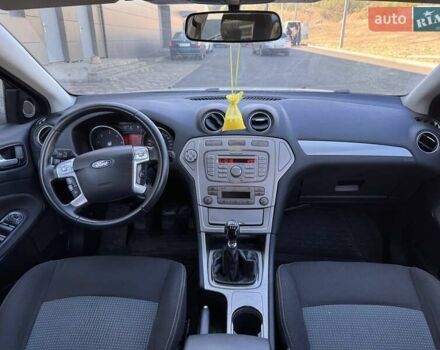 Серый Форд Мондео, объемом двигателя 2 л и пробегом 240 тыс. км за 6450 $, фото 12 на Automoto.ua