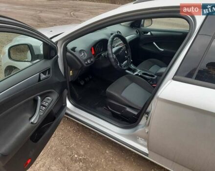 Сірий Форд Мондео, об'ємом двигуна 1.6 л та пробігом 264 тис. км за 6800 $, фото 22 на Automoto.ua