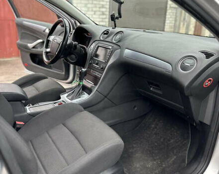 Серый Форд Мондео, объемом двигателя 2 л и пробегом 202 тыс. км за 6400 $, фото 13 на Automoto.ua