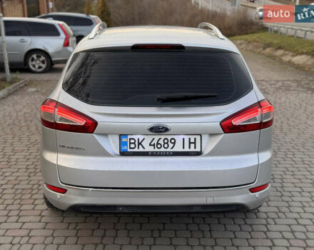 Серый Форд Мондео, объемом двигателя 0 л и пробегом 295 тыс. км за 6999 $, фото 7 на Automoto.ua