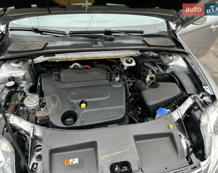 Серый Форд Мондео, объемом двигателя 2 л и пробегом 202 тыс. км за 6400 $, фото 18 на Automoto.ua