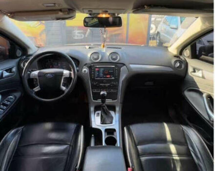 Сірий Форд Мондео, об'ємом двигуна 2 л та пробігом 285 тис. км за 8000 $, фото 1 на Automoto.ua