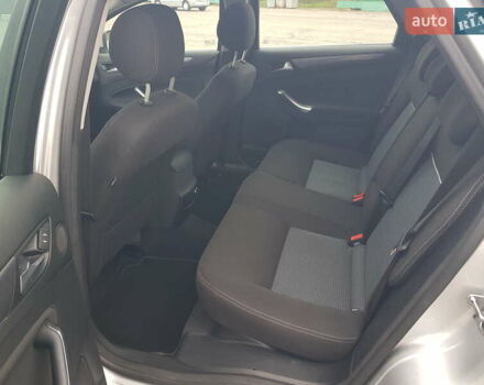 Сірий Форд Мондео, об'ємом двигуна 2 л та пробігом 205 тис. км за 8900 $, фото 27 на Automoto.ua