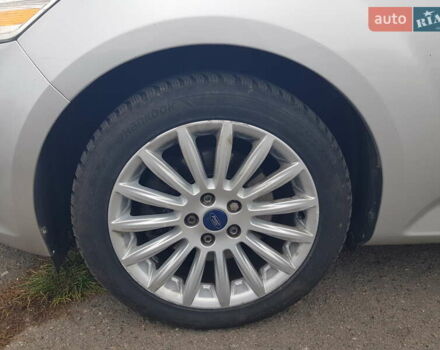 Сірий Форд Мондео, об'ємом двигуна 2 л та пробігом 205 тис. км за 8900 $, фото 12 на Automoto.ua