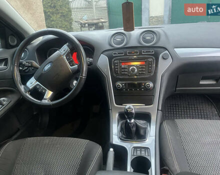 Сірий Форд Мондео, об'ємом двигуна 2 л та пробігом 218 тис. км за 6799 $, фото 53 на Automoto.ua