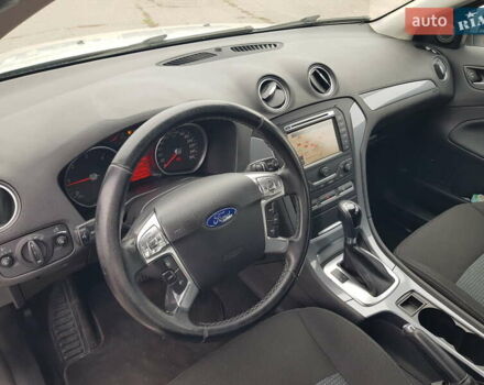 Сірий Форд Мондео, об'ємом двигуна 2 л та пробігом 205 тис. км за 8900 $, фото 19 на Automoto.ua