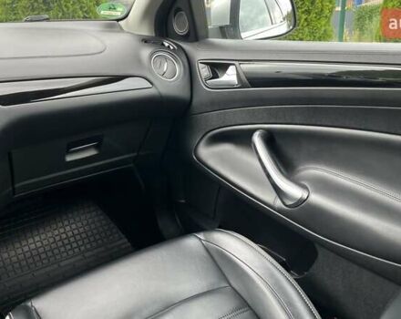 Сірий Форд Мондео, об'ємом двигуна 2 л та пробігом 216 тис. км за 10799 $, фото 27 на Automoto.ua