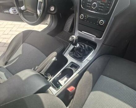 Форд Мондео 2014 в Житомире на Automoto.ua Серый Форд Мондео, объемом двигателя 2 л и пробегом 240 тыс. км за 9200 $, фото 2 на Automoto.ua