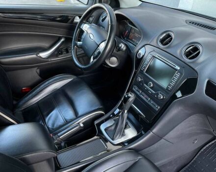 Серый Форд Мондео, объемом двигателя 2 л и пробегом 216 тыс. км за 10799 $, фото 12 на Automoto.ua