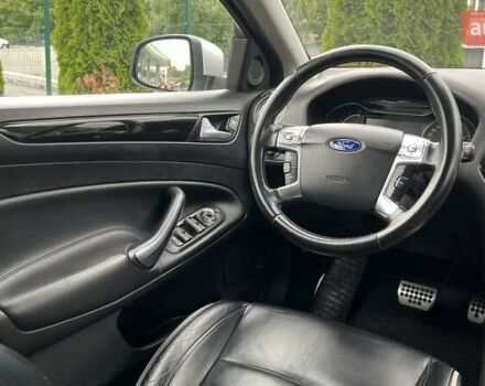 Сірий Форд Мондео, об'ємом двигуна 2 л та пробігом 216 тис. км за 10799 $, фото 25 на Automoto.ua