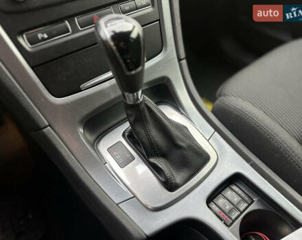 Серый Форд Мондео, объемом двигателя 2 л и пробегом 250 тыс. км за 7299 $, фото 17 на Automoto.ua