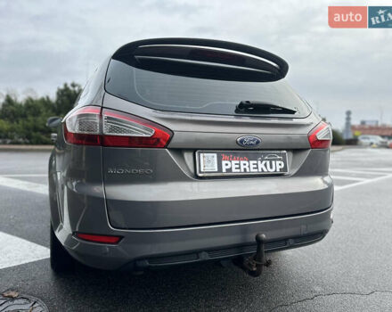 Серый Форд Мондео, объемом двигателя 2 л и пробегом 250 тыс. км за 7299 $, фото 5 на Automoto.ua