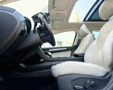 Сірий Форд Мондео, об'ємом двигуна 2 л та пробігом 77 тис. км за 4500 $, фото 4 на Automoto.ua