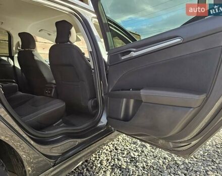 Сірий Форд Мондео, об'ємом двигуна 2 л та пробігом 249 тис. км за 11300 $, фото 48 на Automoto.ua