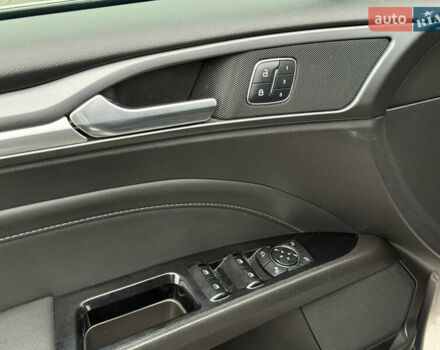 Серый Форд Мондео, объемом двигателя 2 л и пробегом 254 тыс. км за 11950 $, фото 39 на Automoto.ua