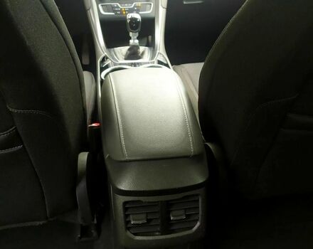 Серый Форд Мондео, объемом двигателя 1.6 л и пробегом 183 тыс. км за 12000 $, фото 4 на Automoto.ua