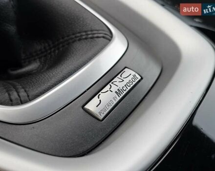 Сірий Форд Мондео, об'ємом двигуна 2 л та пробігом 249 тис. км за 11300 $, фото 37 на Automoto.ua