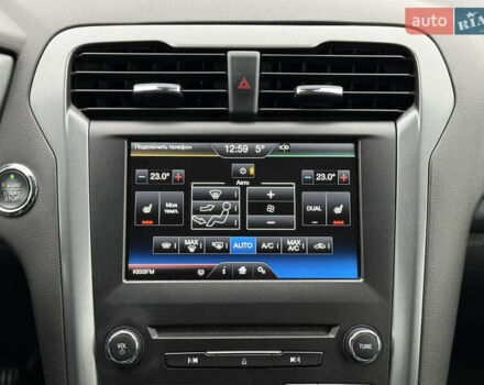 Серый Форд Мондео, объемом двигателя 2 л и пробегом 254 тыс. км за 11950 $, фото 30 на Automoto.ua