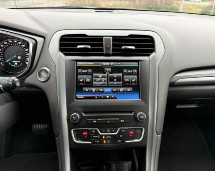 Серый Форд Мондео, объемом двигателя 2 л и пробегом 254 тыс. км за 11950 $, фото 15 на Automoto.ua