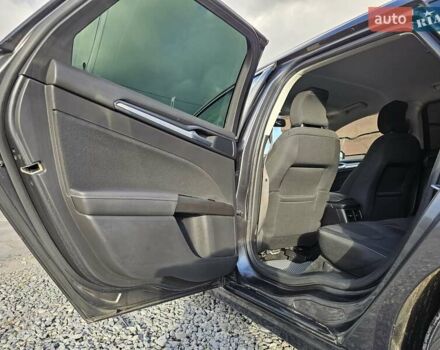 Сірий Форд Мондео, об'ємом двигуна 2 л та пробігом 249 тис. км за 11300 $, фото 44 на Automoto.ua