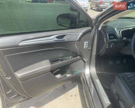 Серый Форд Мондео, объемом двигателя 2 л и пробегом 208 тыс. км за 11500 $, фото 10 на Automoto.ua