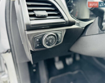 Серый Форд Мондео, объемом двигателя 1.5 л и пробегом 280 тыс. км за 11600 $, фото 49 на Automoto.ua