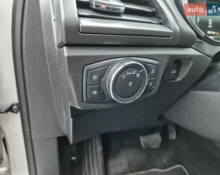 Серый Форд Мондео, объемом двигателя 2 л и пробегом 290 тыс. км за 13000 $, фото 38 на Automoto.ua