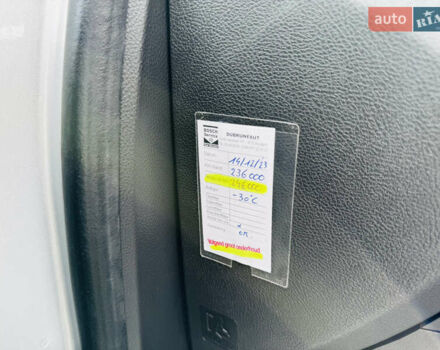 Серый Форд Мондео, объемом двигателя 1.5 л и пробегом 280 тыс. км за 11600 $, фото 47 на Automoto.ua