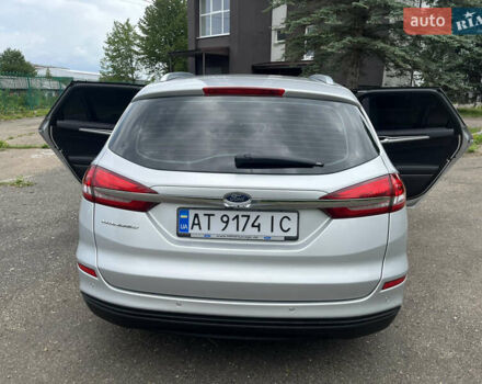 Сірий Форд Мондео, об'ємом двигуна 2 л та пробігом 223 тис. км за 14500 $, фото 26 на Automoto.ua