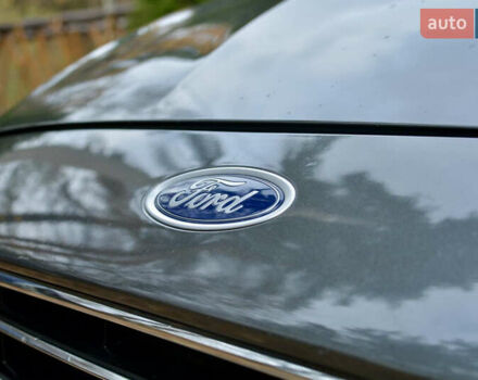 Серый Форд Мондео, объемом двигателя 2 л и пробегом 244 тыс. км за 13900 $, фото 7 на Automoto.ua