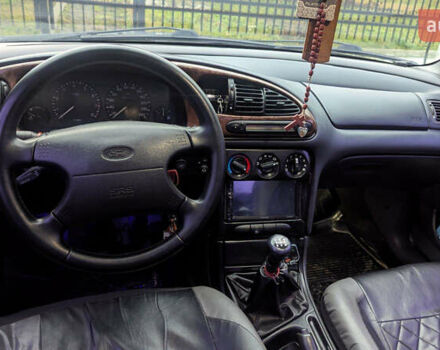 Серый Форд Мондео, объемом двигателя 2.5 л и пробегом 239 тыс. км за 2500 $, фото 9 на Automoto.ua
