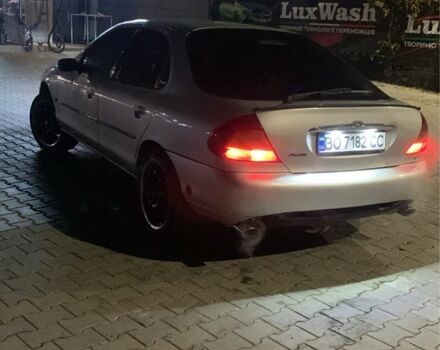 Серый Форд Мондео, объемом двигателя 1.6 л и пробегом 400 тыс. км за 2399 $, фото 9 на Automoto.ua