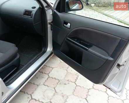 Серый Форд Мондео, объемом двигателя 2 л и пробегом 282 тыс. км за 2550 $, фото 8 на Automoto.ua