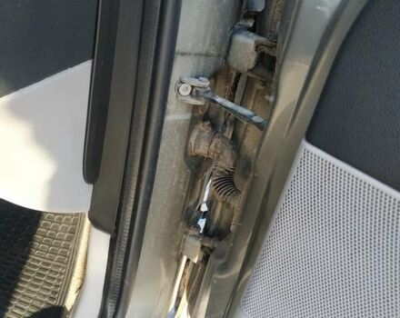 Сірий Форд Мондео, об'ємом двигуна 2 л та пробігом 321 тис. км за 2100 $, фото 41 на Automoto.ua