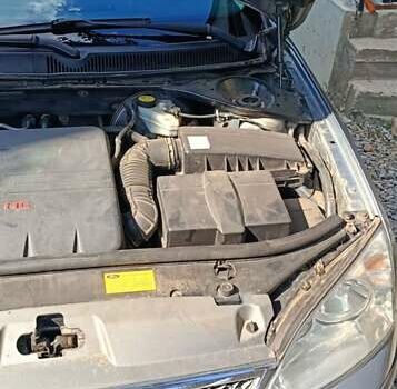 Сірий Форд Мондео, об'ємом двигуна 1.8 л та пробігом 226 тис. км за 4100 $, фото 8 на Automoto.ua