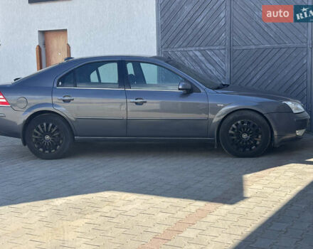 Сірий Форд Мондео, об'ємом двигуна 2 л та пробігом 324 тис. км за 3300 $, фото 5 на Automoto.ua