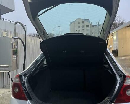 Серый Форд Мондео, объемом двигателя 1.8 л и пробегом 298 тыс. км за 4000 $, фото 12 на Automoto.ua