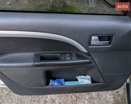 Сірий Форд Мондео, об'ємом двигуна 2 л та пробігом 271 тис. км за 3900 $, фото 6 на Automoto.ua